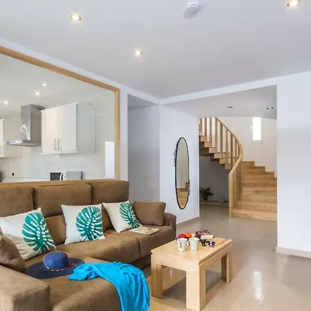 Villa Belgica Lanzarote By Villa Plus Villa Tias